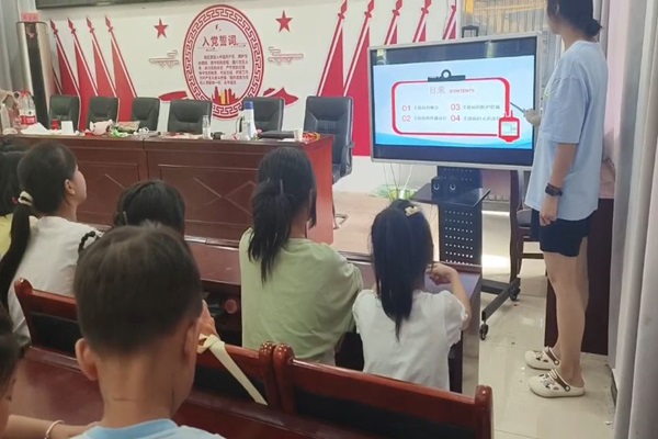 暑期社會實踐：青春健康同伴社開展預(yù)防艾滋病，攜手共筑健康防線同伴教育