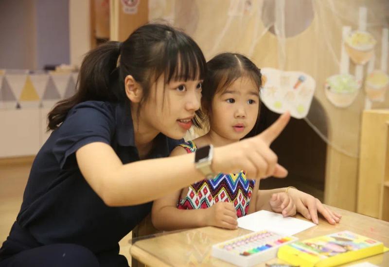 紅心研墨繪希望，青春志愿暖人心