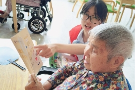 “夏”一站，青春與愛的溫馨邂逅——“青春飛揚·季憶夏鄉(xiāng)”志愿服務隊溫暖八顆街道養(yǎng)老服務中心