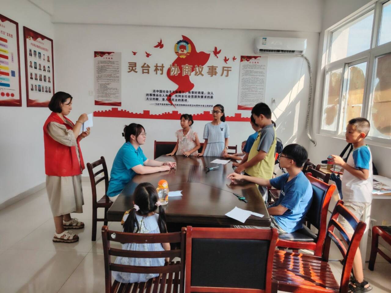 童心相伴，夕陽同輝--巢湖學院數學與大數據學院赴同大鎮“一老一小”教育關愛服務團走進廬江縣同大鎮靈臺、劉墩、魏蕩三村開展“守護童心 一同長大”公益暑托班