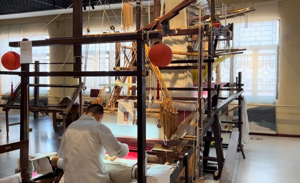 錦色千年，青春尋脈 —— 云錦流光團隊南京云錦文化探尋之旅