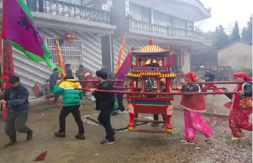 青春力量繪鄉(xiāng)村振興新畫卷 ——青年學子深入東山村調(diào)研鄉(xiāng)村振興實踐