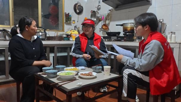 入戶調查助推普，實地訪談解鄉情 | 長安大學赴云南迪慶“推普云嶺行，青春話振興”暑期社會實踐順利進行（一）