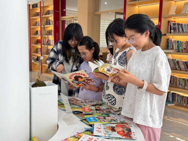 異國童話說成人，美夢碎裂照現實