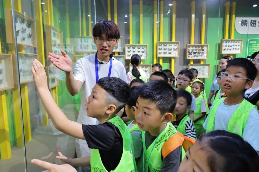 華中農大“食品安全與營養中國行”博士團帶領南湖錦城社區兒童開展華農體驗日活動