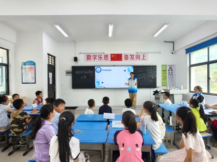 新時代科技小先鋒｜南京特師微光筑夢暑期支教團隊活動紀實