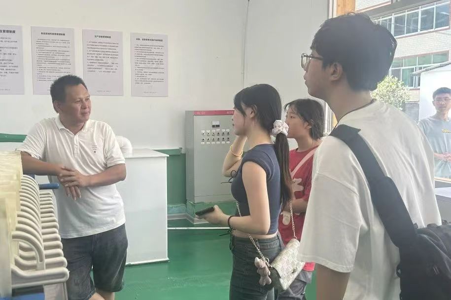 北京林業大學學子探索新時代鄉村振興 聚焦“茶”產業，踐行“青”力量