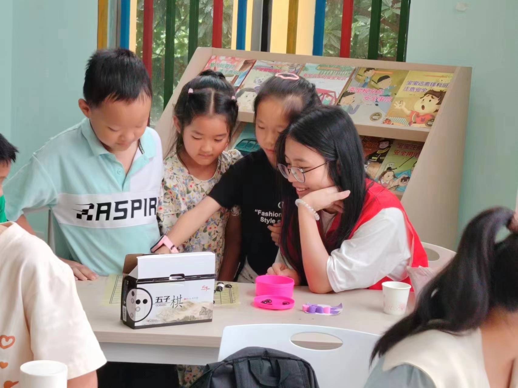 眉山暑期社會實踐隊兒童陪伴活動順利完成