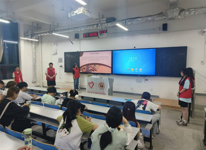 安徽中醫(yī)藥大學(xué)“岐黃之約”大學(xué)生中醫(yī)藥知識(shí)宣講團(tuán)成功舉辦中醫(yī)藥知識(shí)宣講活動(dòng)