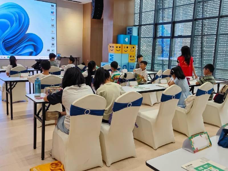 晨光啟智，藝趣飛揚