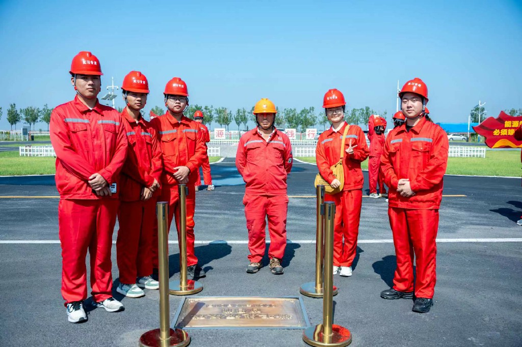 油然新思實踐隊追尋領袖足跡，探秘綠色科技前沿——實踐團隊重走主席路