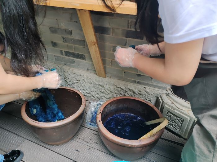 重慶人文科技學院探研榮昌非遺：夏布小鎮里的傳承與創新