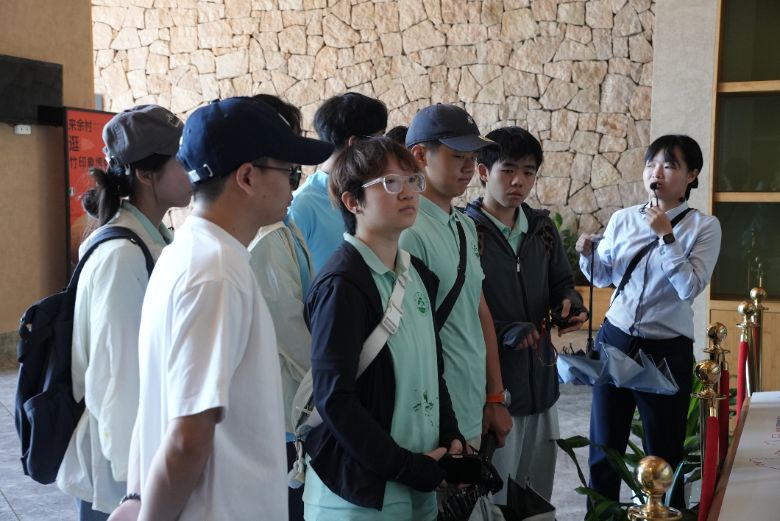 校地聯(lián)姻繪共富 數(shù)字藝術(shù)賦新能——浙農(nóng)林大“青羽銜新”實踐團激活大溪