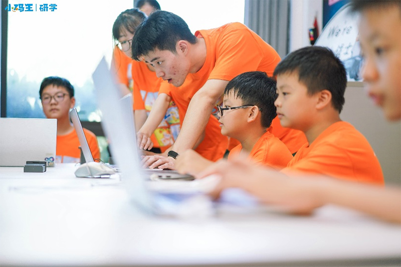 讓“科普甘露”催發(fā)更多“科學種子”——“科技助學，研學育才”烏鎮(zhèn)實踐