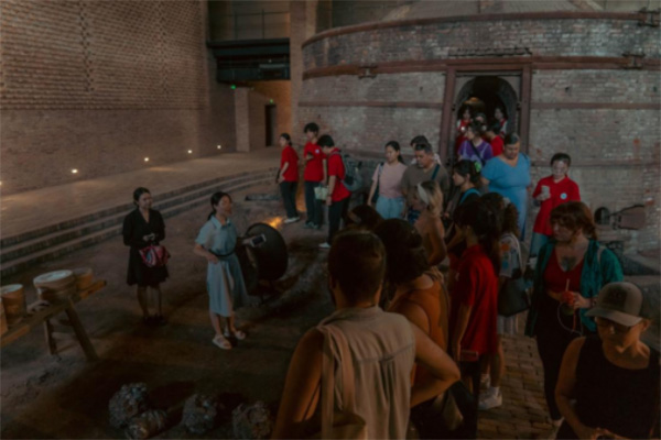 當世界鏡頭聚焦陶溪川，探索千年瓷脈的工業回響