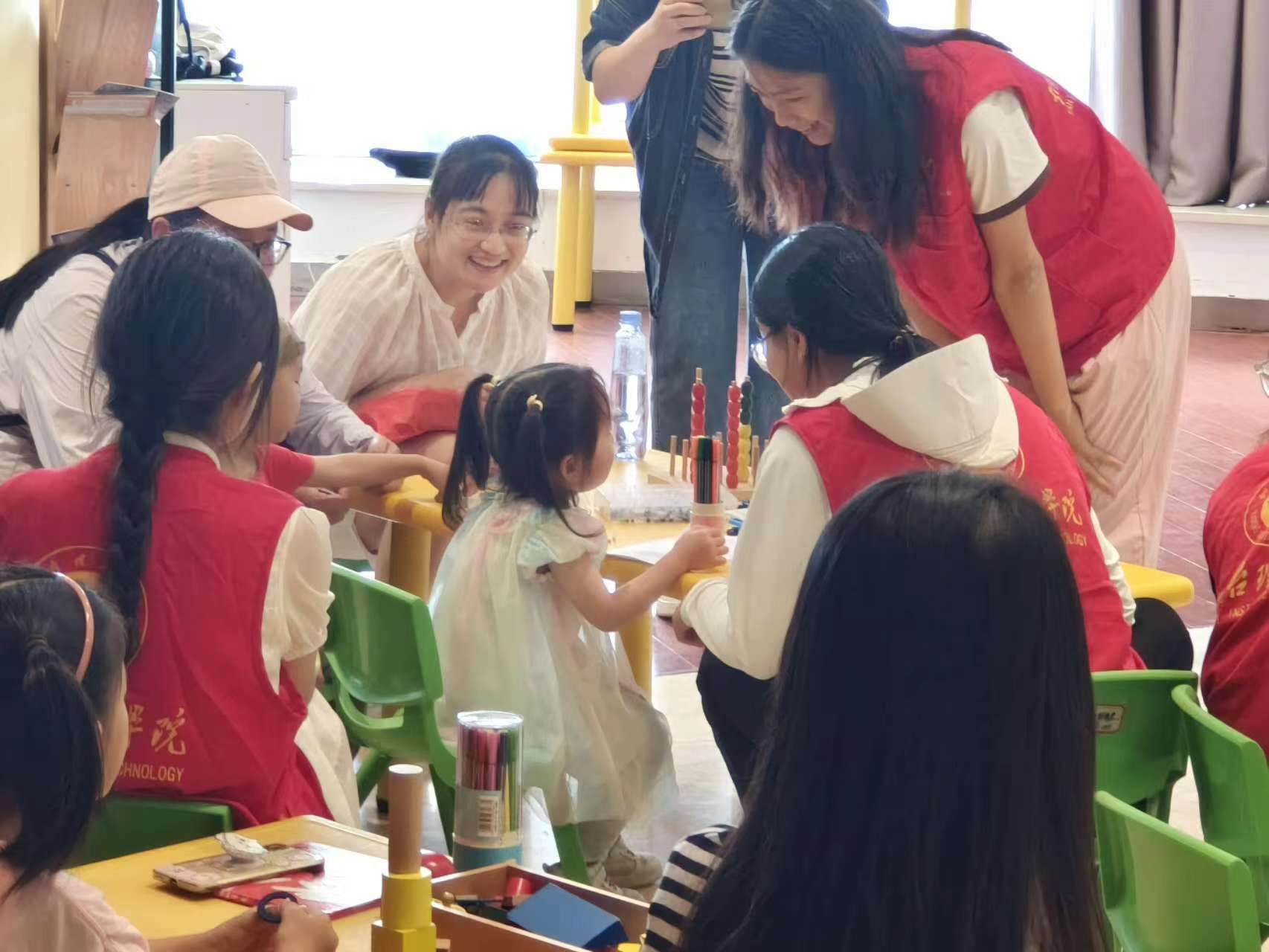 雙語之橋，七彩夢想