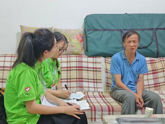 黃土地上的“苦果”：農民作家的鄉土守望與時代回響