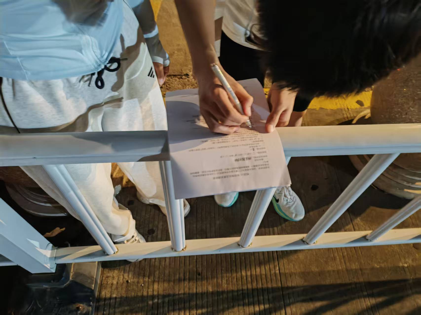 濉溪縣城關中心學校初中生調(diào)研：AI賦能初中教育，從“”輔助工具”到“”成長伙伴”的進階之路