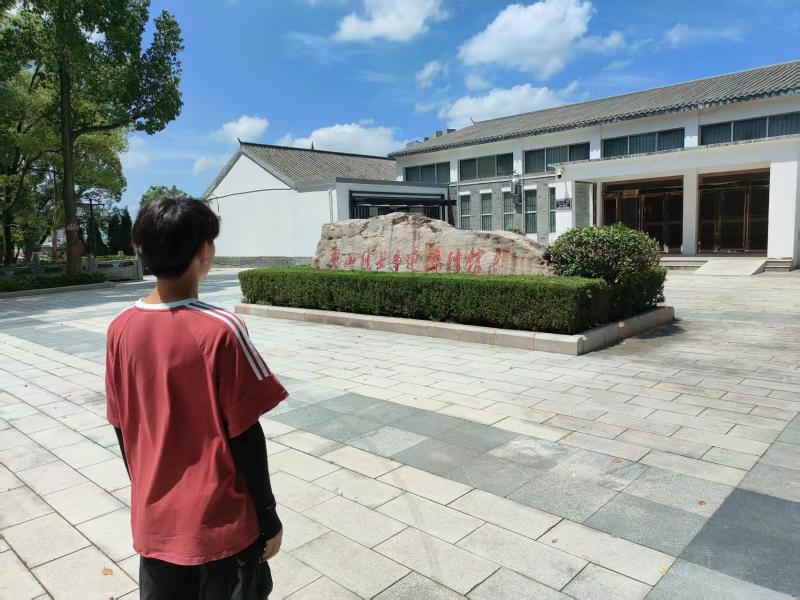 傳承紅色基因，踐行青春使命 ——點亮八皖實踐團探訪潛山市烈士陵園