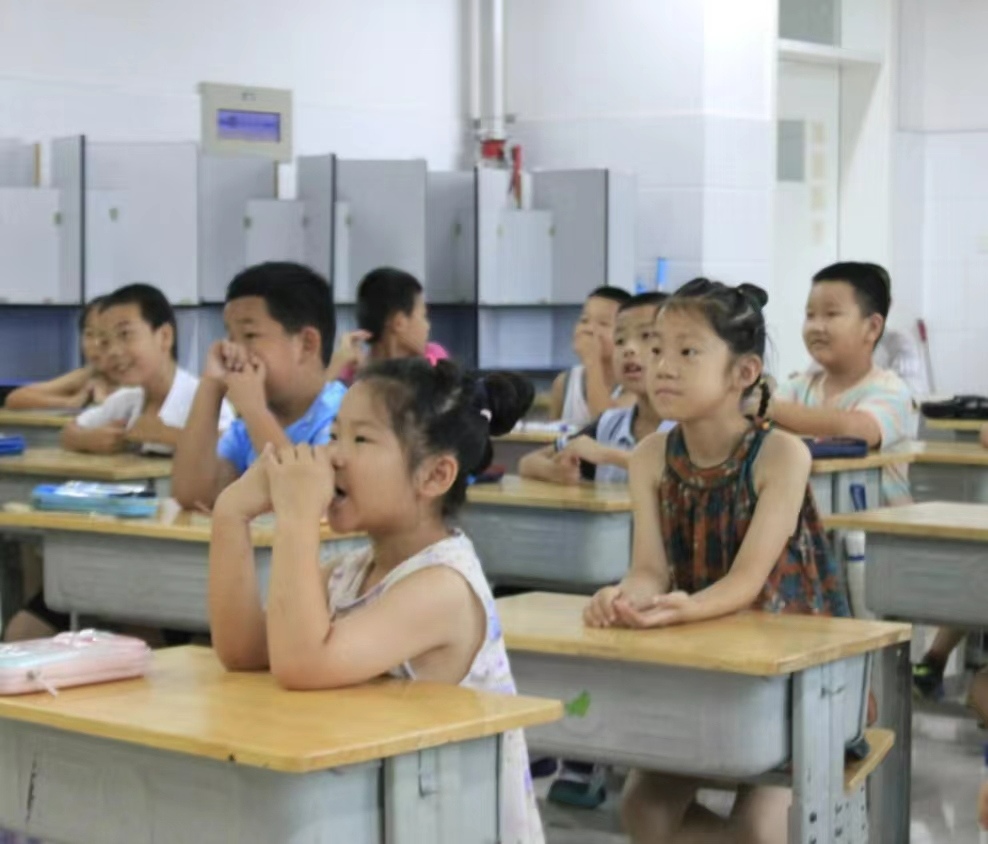 以科學(xué)之光筑夢(mèng)，以長(zhǎng)征精神鑄魂