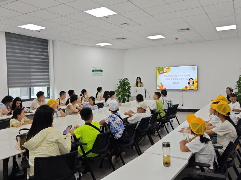 華中農大“食品安全與營養中國行”博士團帶領中小學生開展糧食安全與營養知識探索活動