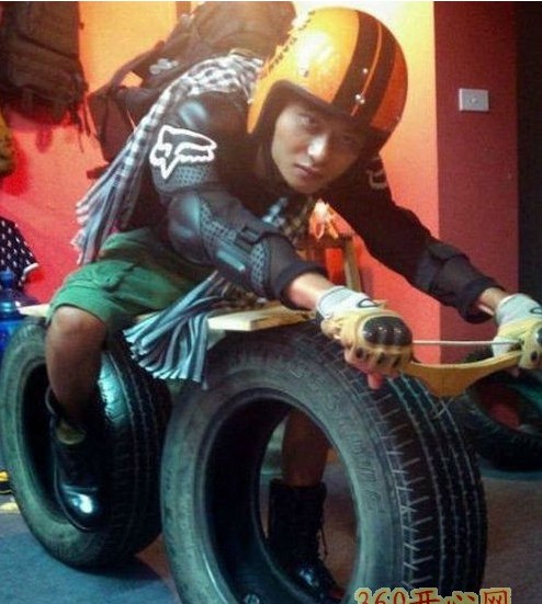 大學里竟然還有如此搞笑的游戲？真是服了