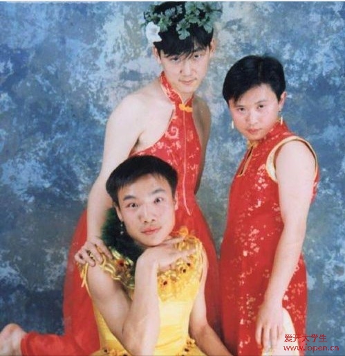 大學校園里男屌絲們的奇葩照，真夠奇葩的