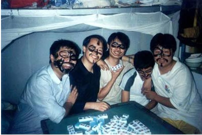 大學生打牌娛樂，玩到這種程度的確不容易呀