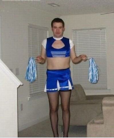 如此打扮，真是走女人的路叫女人無路可走呀