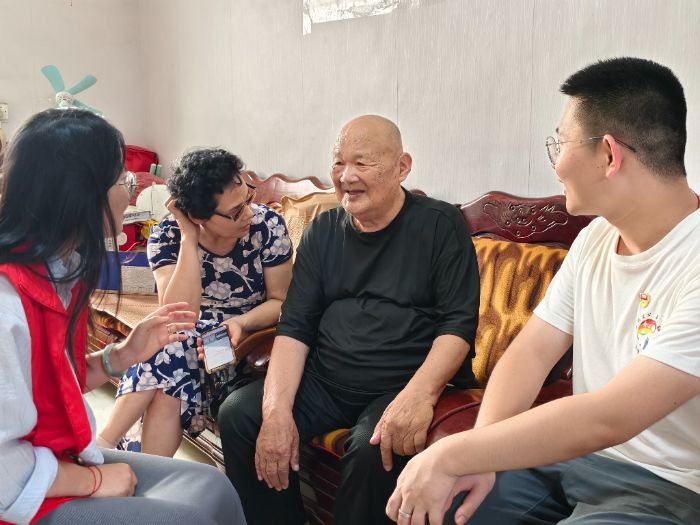 感悟九旬老兵家國情懷  砥礪青春奮斗報國之志