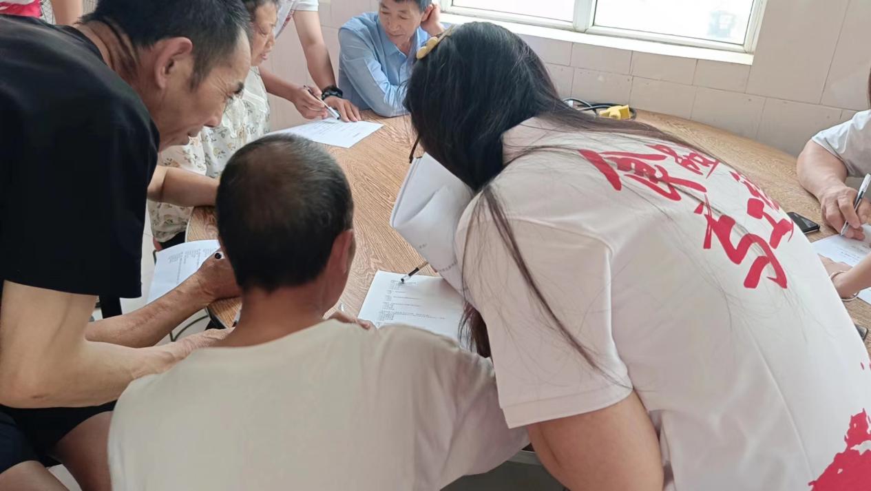 青春助力，禁毒防艾進(jìn)社區(qū) ——無毒無艾，法治先鋒宣傳隊