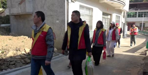 淮北師范大學志愿服務溫暖山區(qū)老人