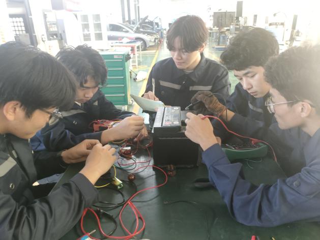 錨定氫鋰賽道破局攻堅  專項調研擘畫新能源電池產業新藍圖