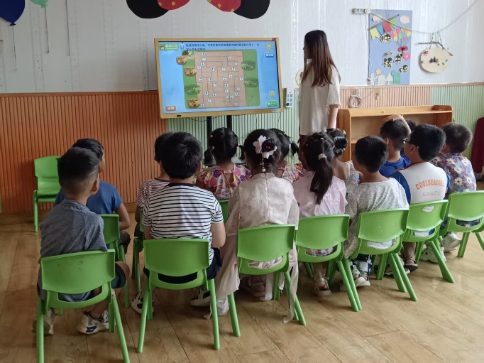 童夢同趣，智啟暑期：幼兒園里的數學歡樂行