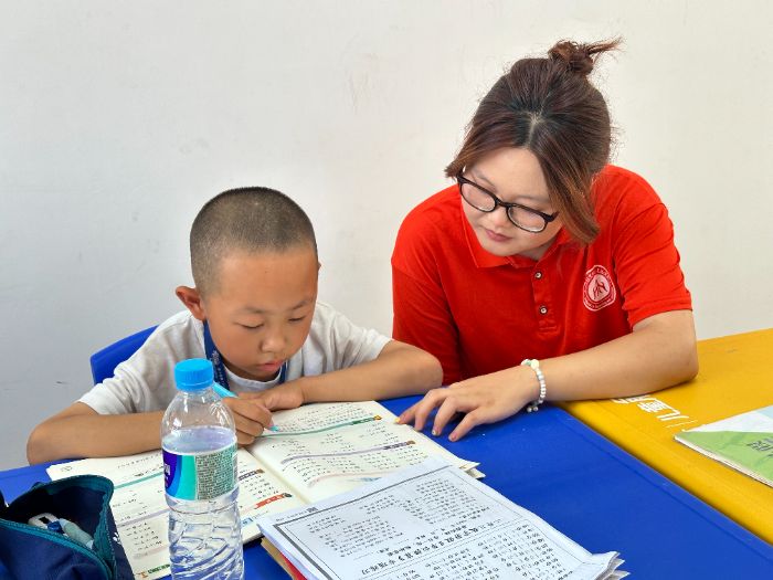 情系鄉村，愛暖童心——支教團隊走進水泉村兒童服務站開展實踐活動
