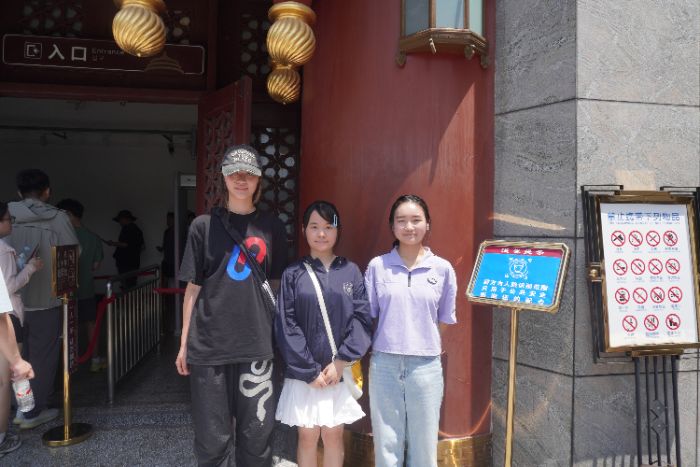 我院重慶紅色文化調研隊探訪革命舊址