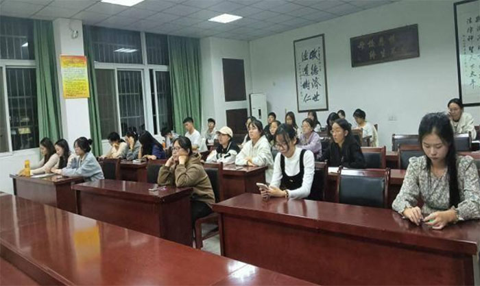 池州學院家風文化宣講協會開展“家風無聲，傳承有道” 主題講座