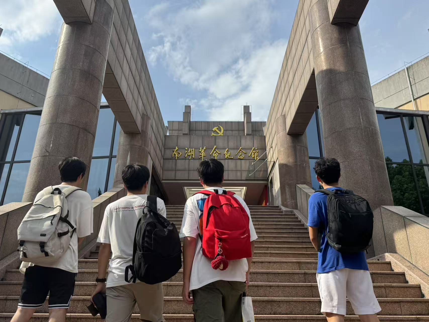 在紅色起點叩問初心 于飛行之翼熔鑄忠誠