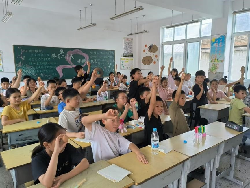 關(guān)愛(ài)兒童健康，奔跑的雞蛋