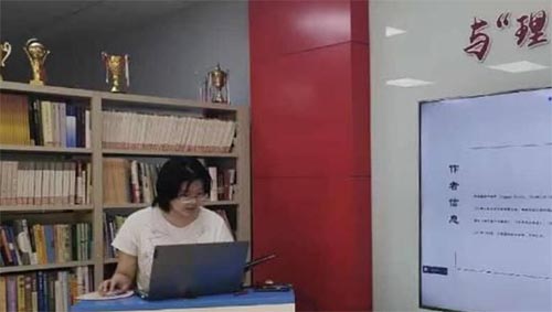 “稀釋復(fù)雜與抵達(dá)天真——社會(huì)學(xué)之思”社工協(xié)會(huì)品牌活動(dòng)讀書(shū)會(huì)匯報(bào)順利展開(kāi)